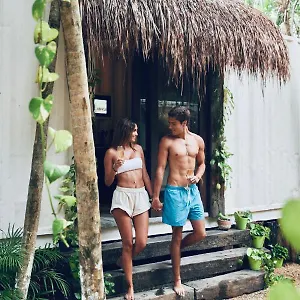 Pal Mar Glamtainer Hotel Tulum Pueblo